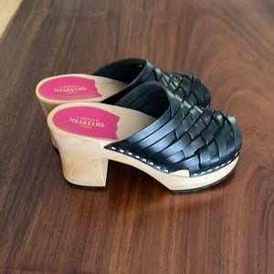 Brand new, leather clogs! Size 6!